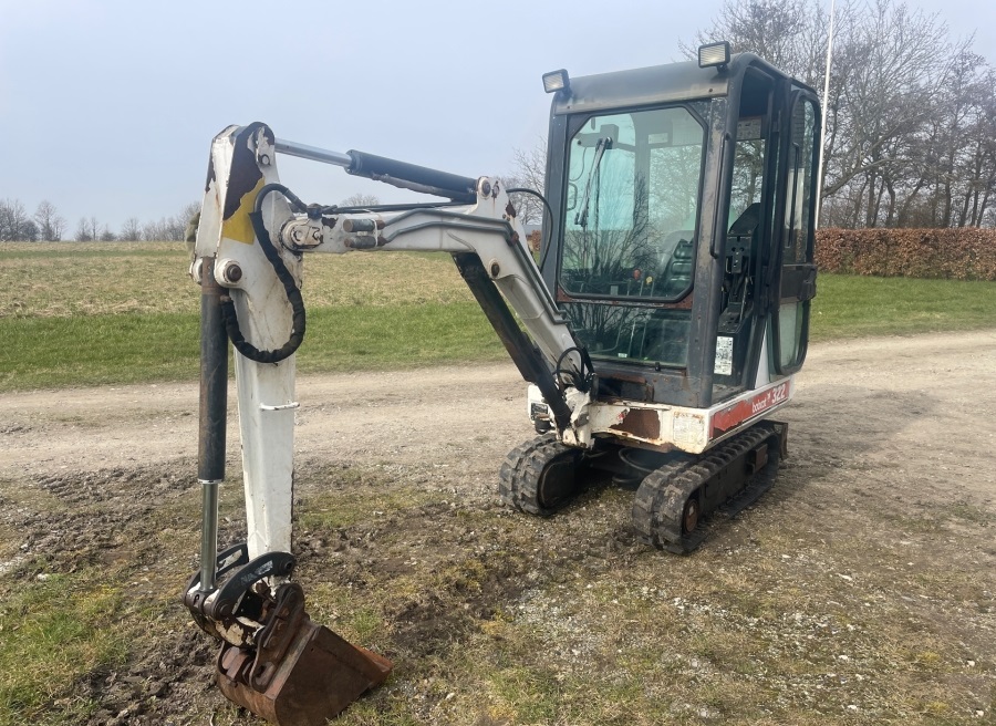 Rypadlo Bobcat 322